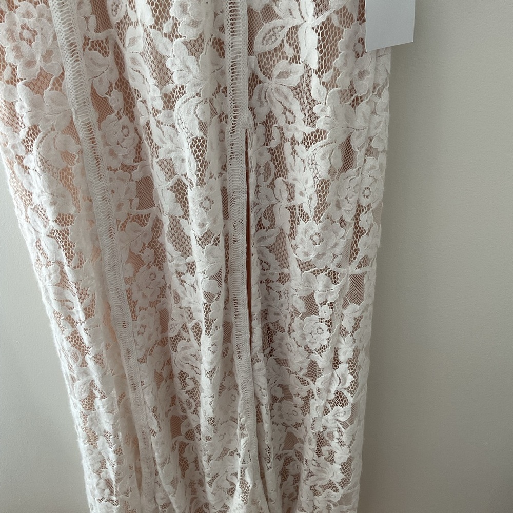 Lulus This Moment in Time White Floral Lace Ruffled V-Neck Maxi Dress NWT Medium - Picture 6 of 16
